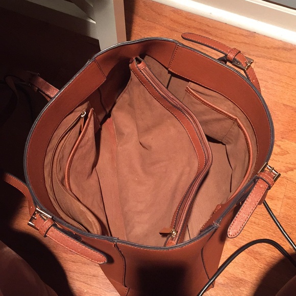 Handbag - Picture 2 of 3